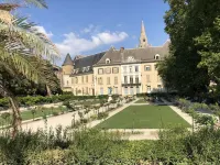 Campanile Grenoble Centre Gare Hoteles cerca de Centro Minatec