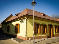 Pensiunea Kant Hotel in zona Lutheran Evangelical Cathedral & Tower
