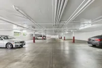 Holiday Inn Express & Suites MOUNTAIN VIEW SILICON VALLEY by IHG - Parking
