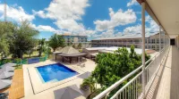 Tanoa International Dateline Hotel - Pools