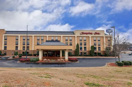 Hampton Inn Atlanta/Conyers Отели рядом с достопримечательностью «Кафедральный собор Крисчен Гроут»