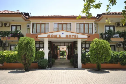 MG Moms Hotel