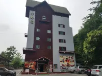 Garden Hotel