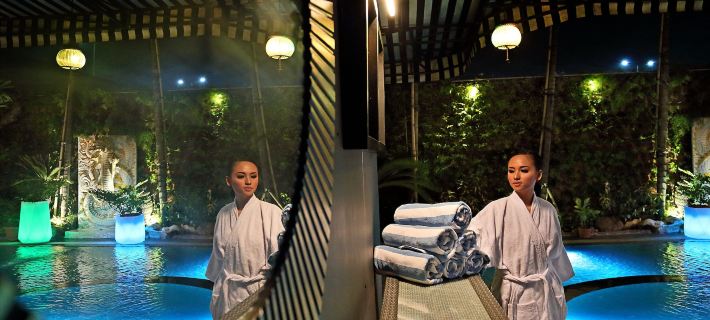 Amaroossa Cosmo Jakarta Hotels in Jakarta