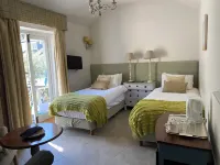 Bridleway Bed & Breakfast - parking