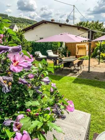 Moselhotel Weinhaus Simon Отели в г. Озан-Монцель