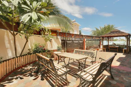 L'Oiseau de l'Ocean Tourist Residence Отели в г. Маврикий