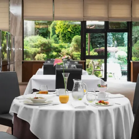 Booking Hotel Crown Piast & Spa