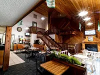 GreenTree Inn  Maryville - Bearcat Inn & Suites Hotels in Polk Township