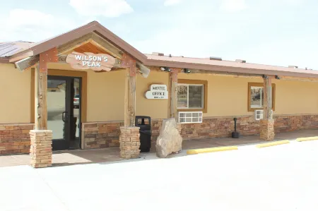 Bryce UpTop Lodge Отели в г. Брайс Каньон