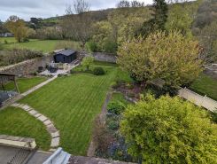 LLys Aeron "The Little Hotel"