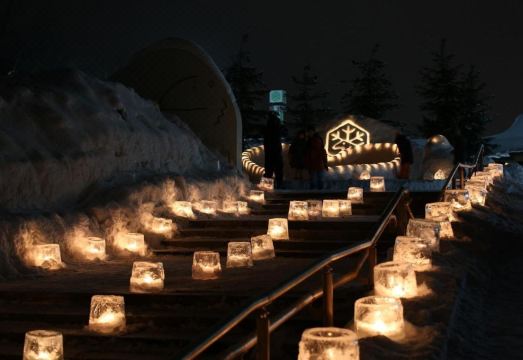 스테이 인 비에이의 넓은 거실과 주방 사진