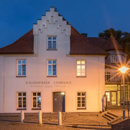 Zollenspieker Fährhaus Отели рядом с достопримечательностью «Бергедорф»