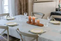 Huswell - Apartment for 6 Person in Knokke with Parking