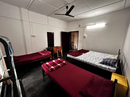 Munin Guest House Отели в г. Джорхат