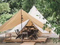 Yoichi Vineyard Glamping Hotels in Akaigawa