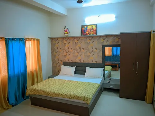 Hotel divine and restaurant Hotels in Pratapgarh