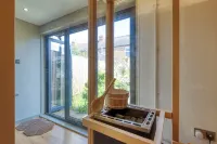 Stylish 2Bd with Private Garden and Sauna - Bungalows