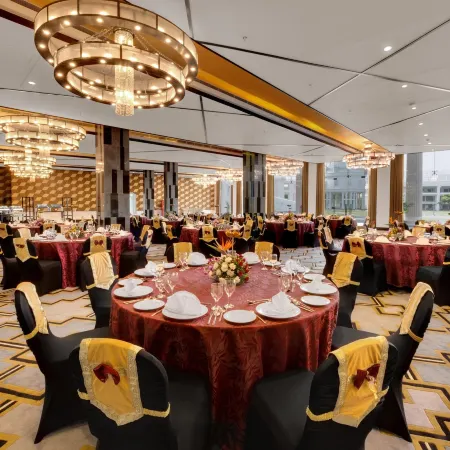 Amanora the Fern Pune, Series by Marriott
