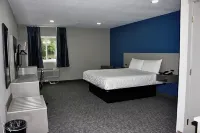 Hummingbird Hotel Hotels near Walgreens