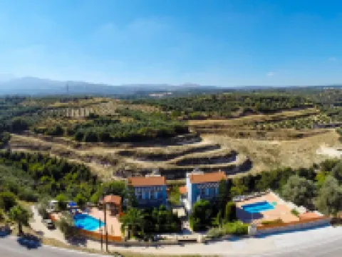 Blue Villa 1 - with Private Pool Hoteles en Geropotamos