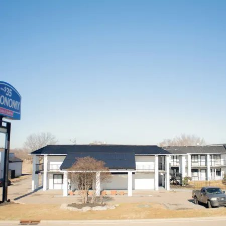 Economy Inn and Suites