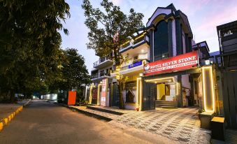 FabHotel Silver Stone