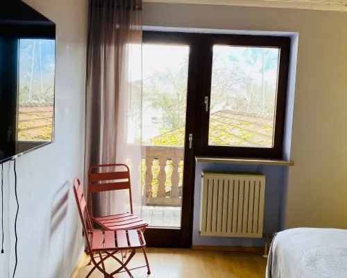 Berghupferl-Alm mit Wellnessoase im Garten Hotels in Flintsbach am Inn