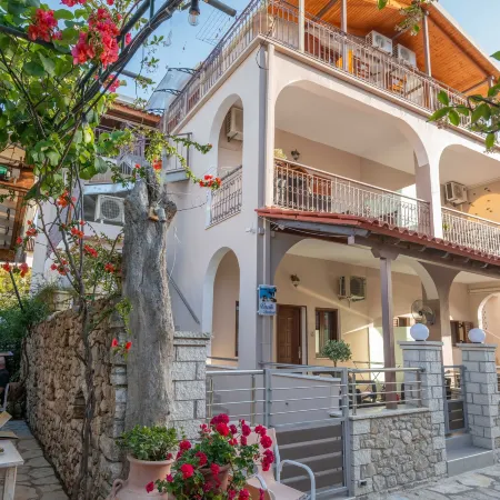 Virvilis Apartments