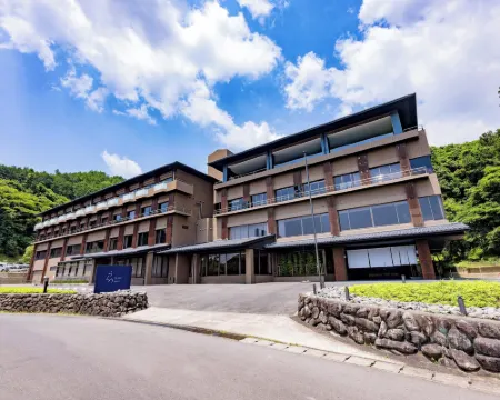 โรงแรม URARI TAKEO GARDEN TERRACE SPA RESORTS โรงแรมในทาเคโอะ