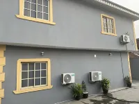 Thapunchline Apartments & Hotels Lagos otelleri