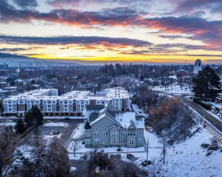 แอนนิเวอร์ซารี อินน์ - บอยส์ โรงแรมในบอยซี