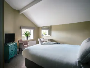 The Fell Hotel