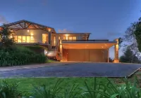 Whaler's Watch Luxury Home Hoteles cerca de Cemetery Bay