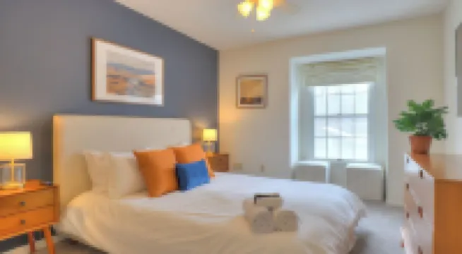 Spacious 5-Bedroom House, Hot Tub, Firepit, Game Rooms, Theater Room and More!