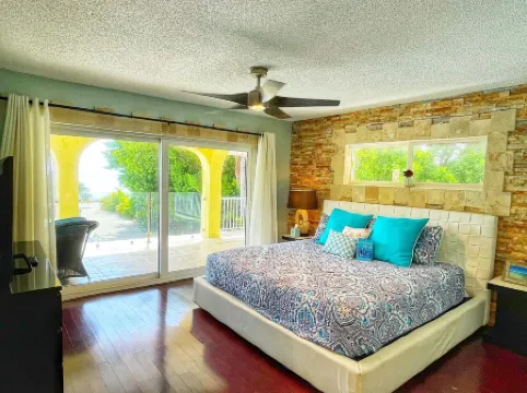 Attention Large Groups! 14Bd/10BTH Home Comfortably Accommodates up to 30!