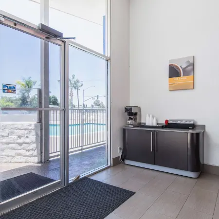 Motel 6 Bakersfield, CA - Central