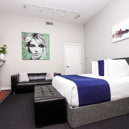 Maverick Suites at 245 Newbury St