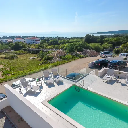 Pool Apartments Villa Dalia