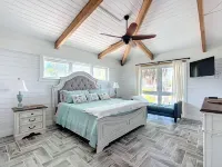 Pet friendly water front home in the heart of Crystal River