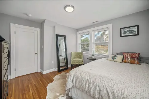 NEW 3BR Salem Townhouse Minutes to downtown