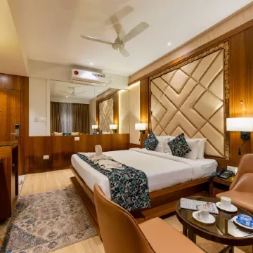 Hotel Town Palace