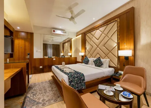 Hotel Town Palace Hotels in Vijayapura