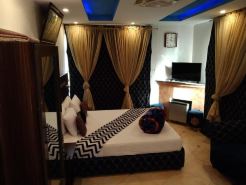 Royal Suites Hotel