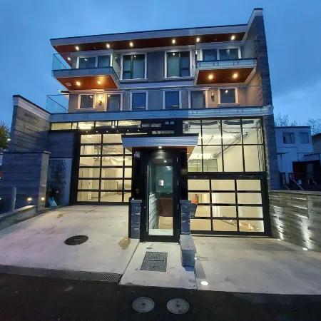 New Luxury 3 Bedroom Townhouse