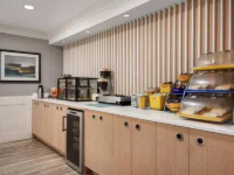 Days Inn by Wyndham Kelowna Hotels in Kelowna