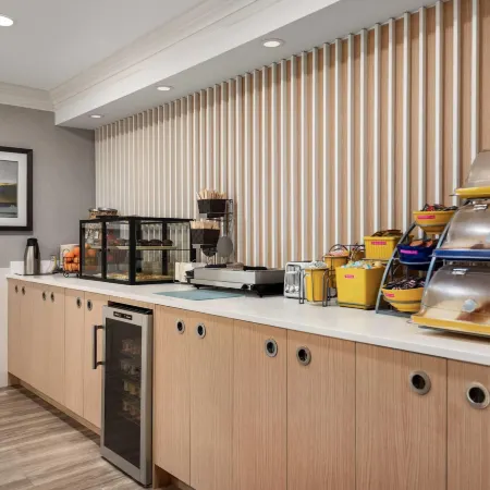 Days Inn by Wyndham Kelowna