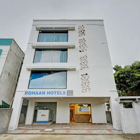 Rohaan Hotels Medavakkam by UPAR