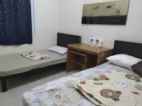 Hostel 24 Backpacker - Bed and Breakfasts