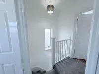 Fountain House-Sleeps 5-Central Dagenham-Parking